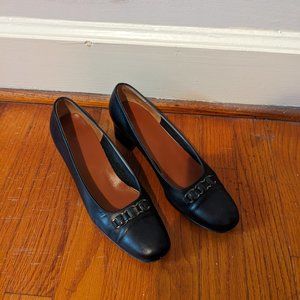 Ferragamo black leather low ballet pump